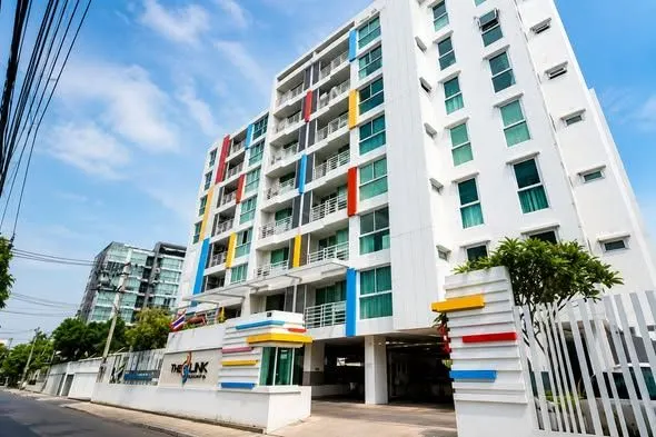 Photo from a listing at The Link Sukhumvit 64