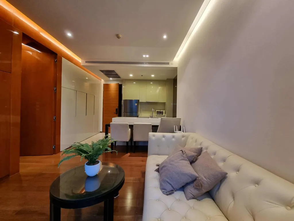 Photo from a listing at The Address Sukhumvit 28