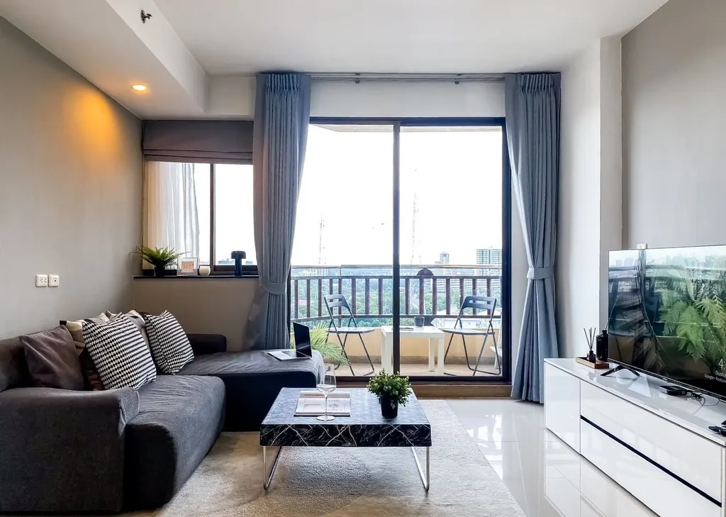 Supalai Oriental Place Sathorn Suanplu大楼