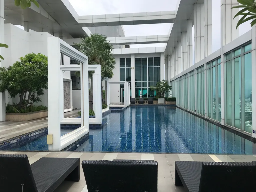 Photo from a listing at RHYTHM Phahon-Ari