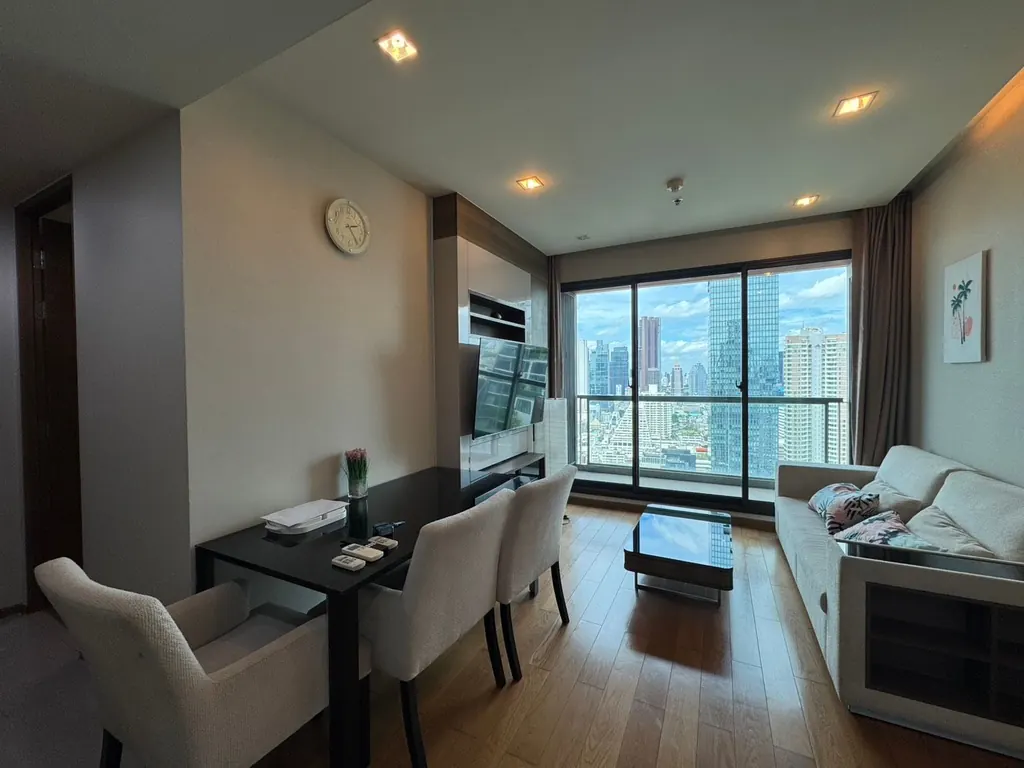 Illustration for the article: Can Foreigners Buy a Condo in Thailand? The 49% Quota Explained