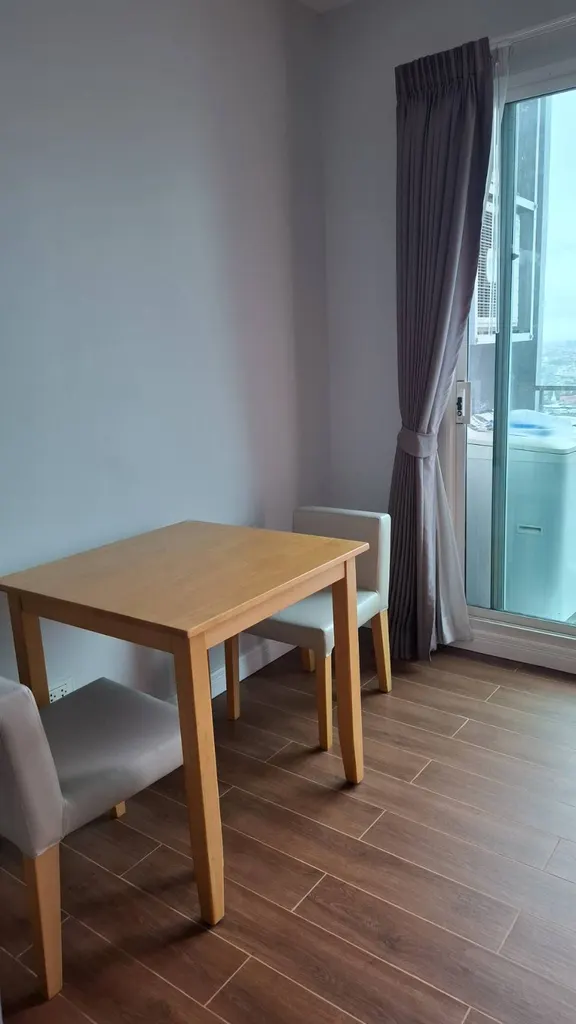 Photo from a listing at Condolette Ize Ratchathewi