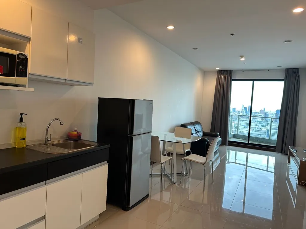 Photo from a listing at Supalai Premier Ratchathewi