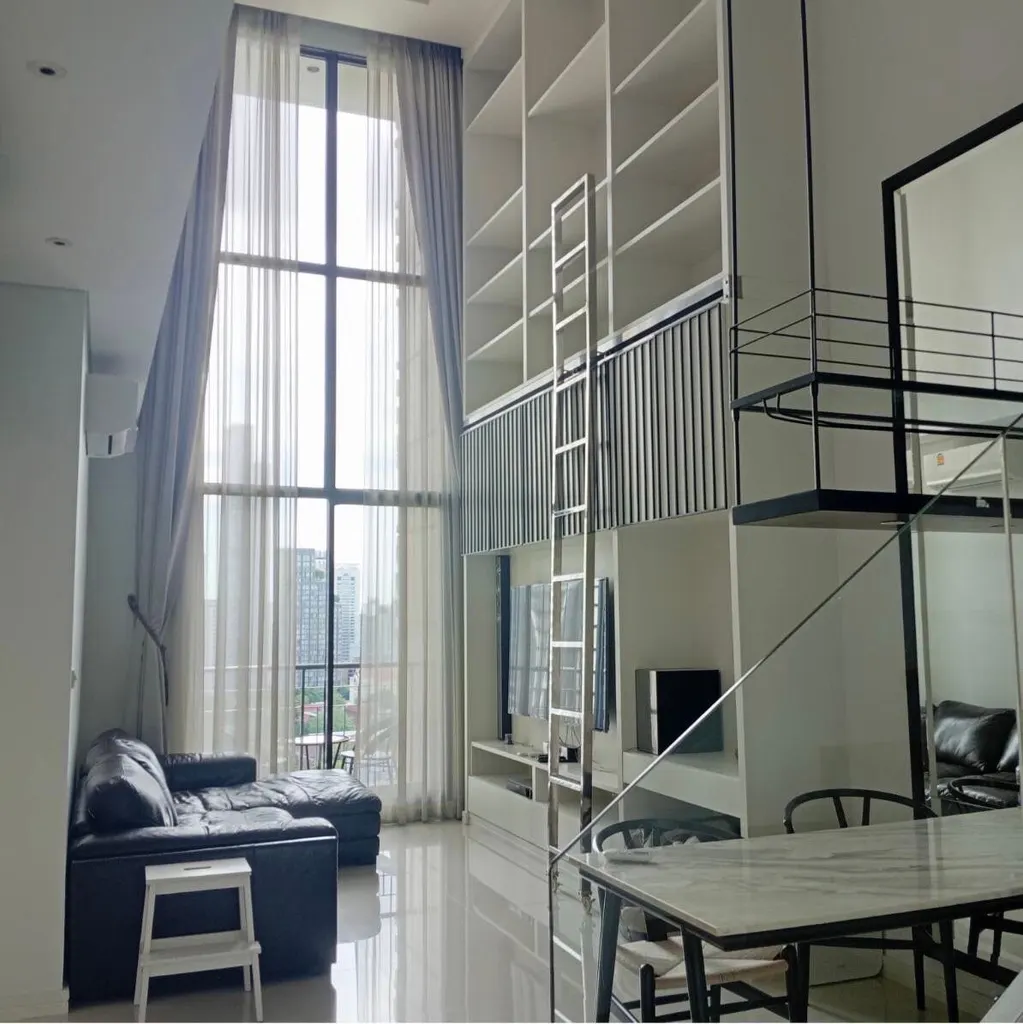 Photo from a listing at Villa Asoke