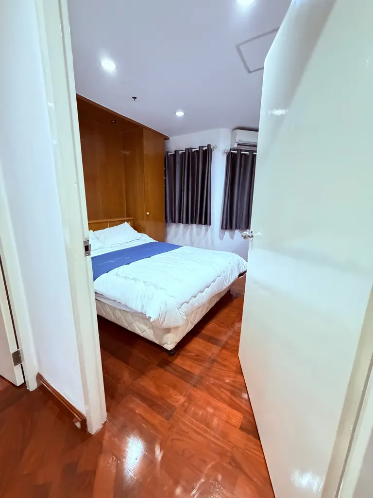 Photo from a listing at Wittayu Complex