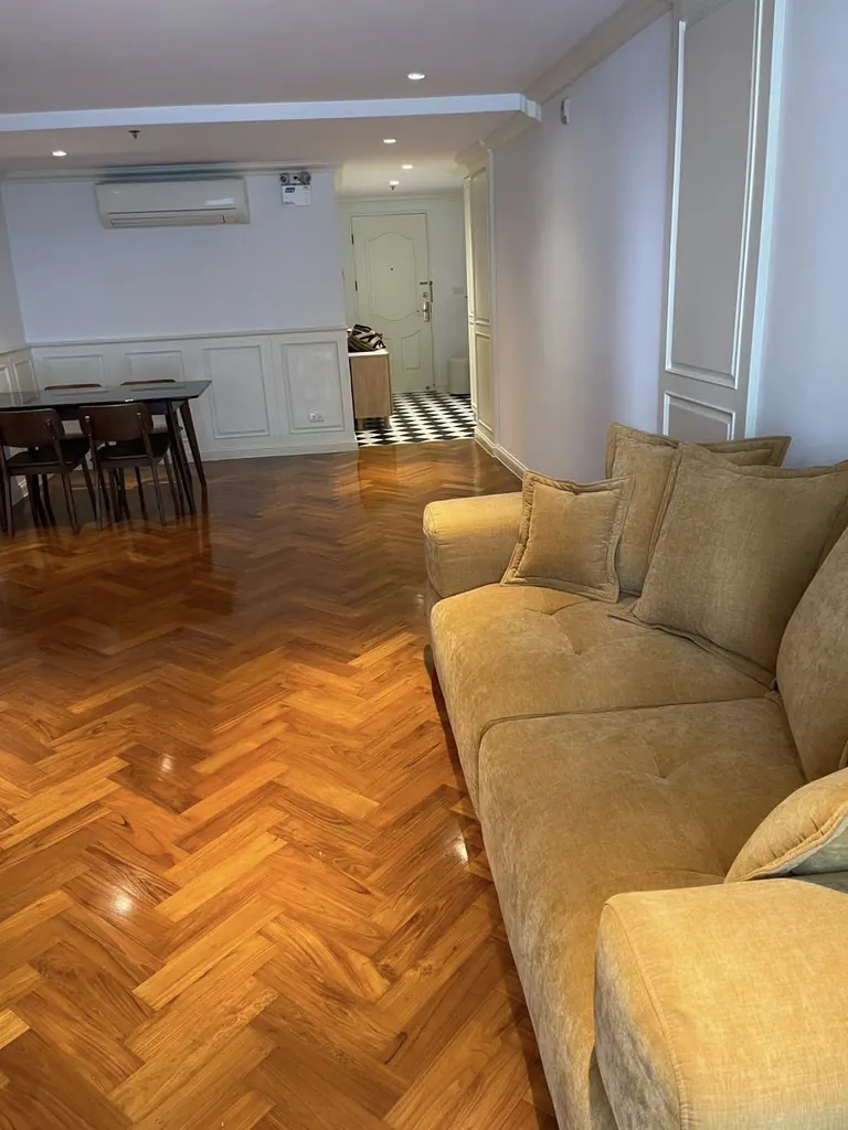 Photo from a listing at Serene Place Sukhumvit 24 Condominium