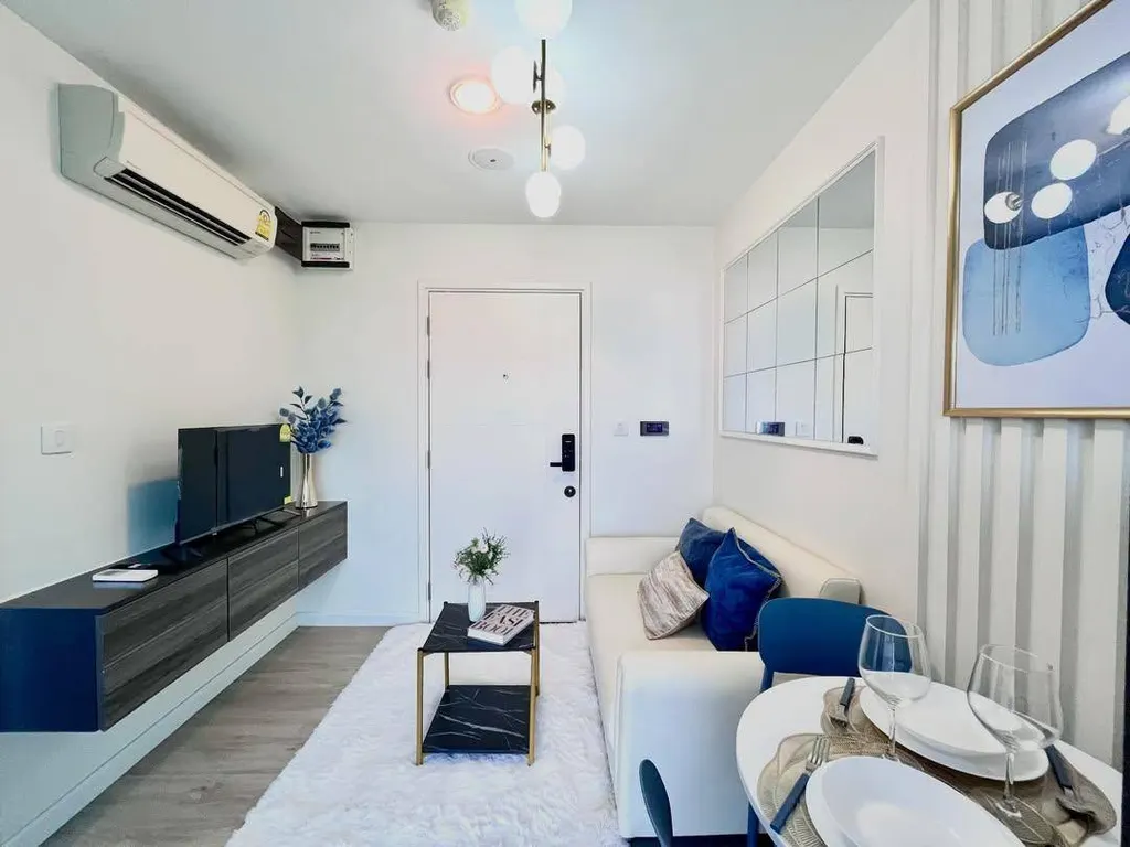 Photo from a listing at Villa Lasalle Sukhumvit 105