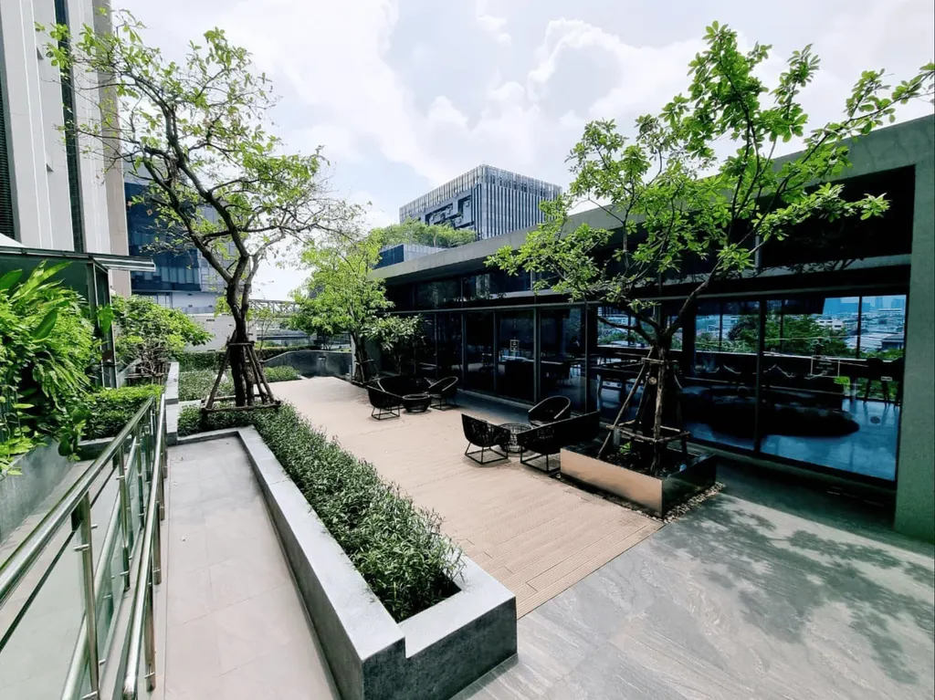 The Whizdom Connect Sukhumvit building