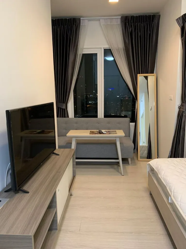 Photo from a listing at Chapter One Eco (Ratchada-HuaiKhwang)