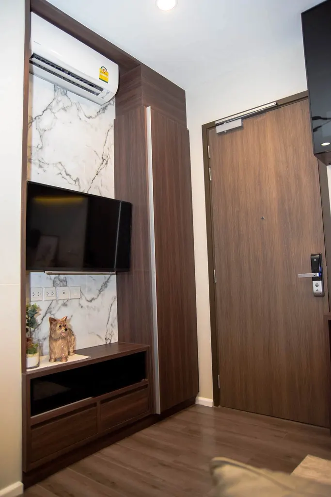 Photo from a listing at Whizdom Essence Sukhumvit