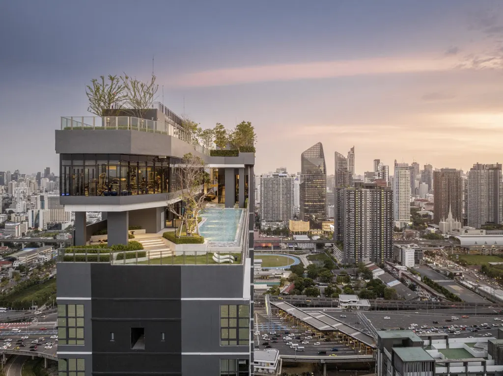 Photo from a listing at Ideo Rama 9 - Asoke