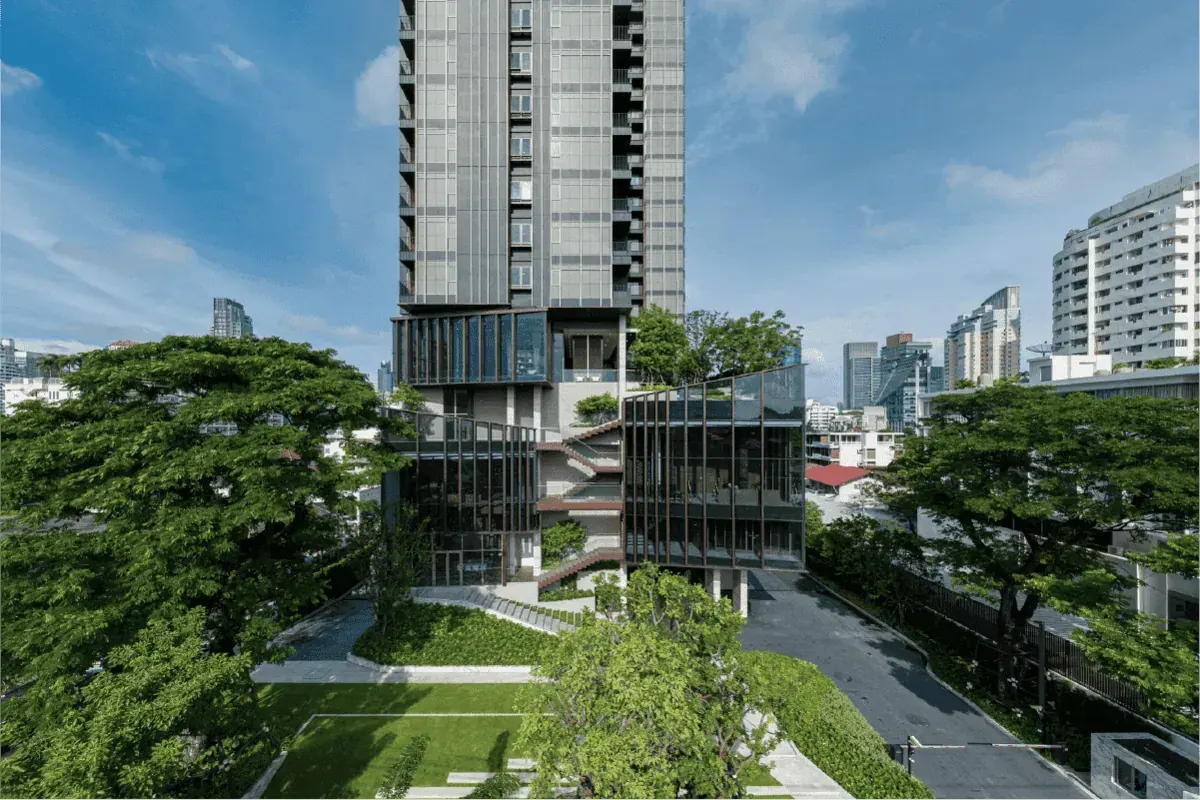 The Rhythm Ekkamai Estate building