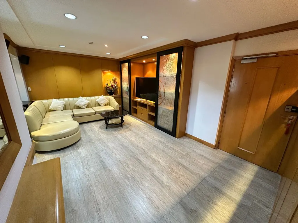 Photo from a listing at Siphaya River View Condominium