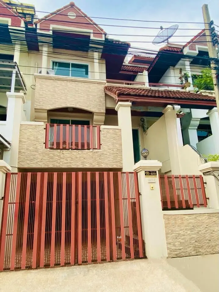 Photo from a listing at Baan Royal Nakarin Villa