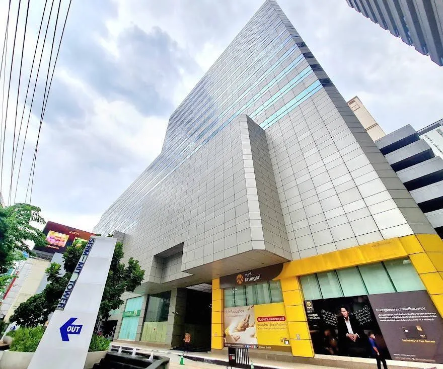Photo from a listing at Serm Mit Tower