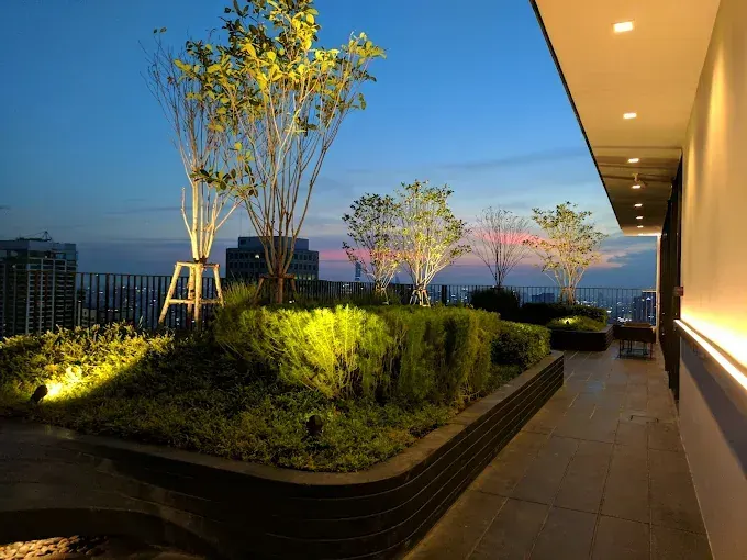 Photo from a listing at The Edge Sukhumvit 23
